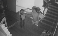 Phẫn nộ clip nghi vấn chồng hành hung vợ dã man lúc rạng sáng