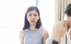9 năm kết hôn, tôi khổ sở khi thấy chồng làm những việc này cho gia đình người yêu cũ