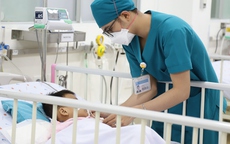 Sốt xuất huyết ở TPHCM tăng gấp 2,5 lần, nhiều trẻ sốc nặng