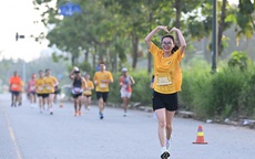 Hơn 6.000 người tham gia Giải đi bộ - chạy bộ 'Tự hào Thành phố tôi yêu' kỷ niệm 100 năm báo chí