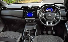 Xe gầm cao SUV hạng A giá 183 triệu đồng siêu tiết kiệm xăng, rẻ hơn hẳn Kia Morning, Hyundai Grand i10, chỉ ngang Honda SH có gì đặc biệt khi được bán tại Ấn Độ?