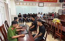 Mang theo hung khí 'diễu phố', 11 thanh thiếu niên bị xử lý