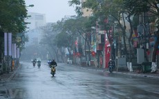 Chuyên gia lý giải thời tiết miền Bắc đang nắng bỏng rát 40 độ C lại mát mẻ lạ thường