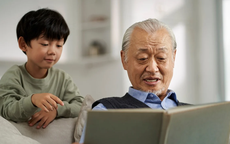 Trình độ học vấn của ông bà có ảnh hưởng đến cháu: Kết luận từ nghiên cứu khoa học gây tranh cãi