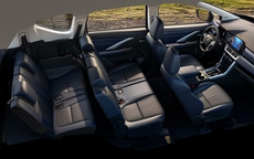 Giá lăn bánh Mitsubishi Xpander Cross chạm đáy, rẻ chưa từng có, SUV hạng B rẻ nhất, Suzuki XL7 hụt hơi với doanh số