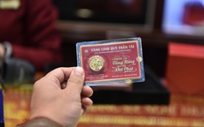 Đề xuất giao dịch vàng từ 20 triệu đồng/ngày trở lên qua tài khoản chưa hết 'nóng', lại thêm đề xuất giao dịch vàng bằng phương tiện điện tử