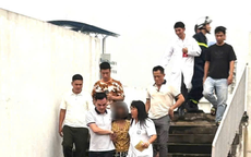 Lời nói của nữ bác sĩ khiến bé gái đứng trên nóc nhà BV Bạch Mai từ bỏ ý định tự tử