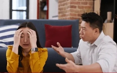 Đang ở nhờ bố vợ, chồng tôi lại lén đưa tiền cho vợ cũ mua nhà