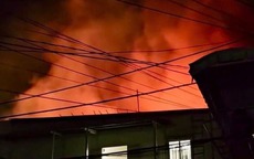 Cháy cư xá Độc Lập ở Thành phố Hồ Chí Minh khiến tám người tử vong