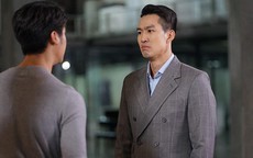 Gặp người đàn ông đang theo đuổi vợ cũ ở bối cảnh không ngờ, tôi xấu hổ ê chề thì anh ta ghé tai: "Lưu số tôi đi, có quà cho anh đấy"