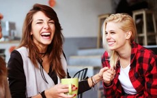 Bí mật hạnh phúc hóa ra đơn giản hơn bạn nghĩ: Không phải tiền bạc, cũng chẳng phải thành công