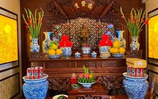 Khi khấn tổ tiên, thần linh, chúng ta nên khấn thành tiếng hay chỉ đọc thầm trong lòng? 