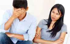 Tôi ngột ngạt trước sự hỗ trợ, giúp đỡ từ nhà vợ