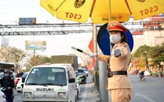 Tin sáng 17/8: Hà Nội cấm các phương tiện trên nhiều tuyến đường trong ngày hôm nay; tin mới nhất về áp thấp nhiệt đới trên Biển Đông, hướng vào vịnh Bắc Bộ