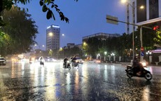 Tin sáng 8/8: Miền Bắc sắp mưa dông; Cảnh báo lừa đảo chiếm đoạt tài sản bằng ứng dụng VNeID giả mạo