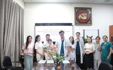 Gia đình cầu thủ Quang Hải ủng hộ 350 triệu đồng giúp các bệnh nhi tim bẩm sinh ở Bệnh viện E