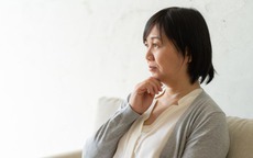 Không phải nghèo đói, bi kịch lớn nhất của tuổi già là khi con cái đã qua tuổi 30 vẫn làm hai điều