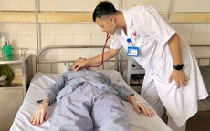 Cứu sống bệnh nhân ho ra máu kèm nhiều bệnh nguy hiểm