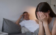 6 năm còng lưng gánh nợ, vợ ngã quỵ khi chồng buông câu phũ phàng