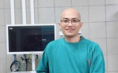 Bác sĩ nội trú kể về thanh xuân đáng nhớ và mái tóc đặc biệt