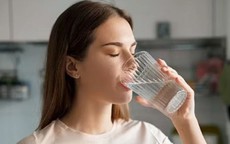 7 dấu hiệu cảnh báo cơ thể thiếu nước: Đừng bỏ qua nếu không muốn ảnh hưởng sức khỏe