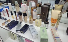 Hà Nội tăng cường kiểm soát thuốc, mỹ phẩm và thực phẩm bảo vệ sức khỏe trên mọi 'mặt trận'
