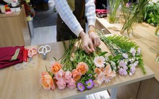 Bật mí cách cắm hoa tươi lâu, thơm lâu, cánh hoa căng mọng