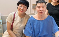 Vợ NSND Công Lý hé lộ hình ảnh MC Thảo Vân đến thăm và sức khỏe của chồng sau phẫu thuật