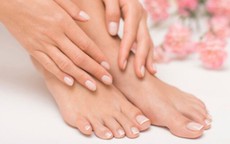 Bàn chân là 'lá phổi' thứ hai của con người: Bác sĩ khuyên đi khám ngay nếu có 6 dấu hiệu này
