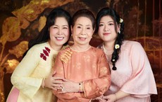 Mẹ ruột U90 của NSND Hồng Vân gây ngỡ ngàng với khán giả vì vẻ ngoài trẻ khỏe