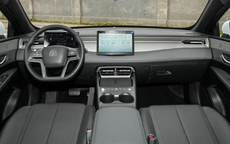 Sedan hạng B hybrid giá 300 triệu đồng công nghệ đẳng cấp, chạy điện 210km, siêu tiết kiệm xăng, cạnh tranh Honda City, rẻ hơn Kia Morning, Hyundai Grand i10