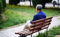 Đưa bố vào viện dưỡng lão: Không phải trốn tránh mà là đã đi đến giới hạn cuối cùng