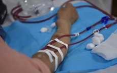 Người đàn ông 65 tuổi nhập viện vì suy thận cấp thừa nhận một sai lầm nhiều người Việt mắc phải