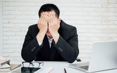 30 tuổi không xu dính túi, tôi mới thấm sự thật cay nghiệt: Các mối quan hệ mỏng hơn cả tờ giấy, kể cả tình thân