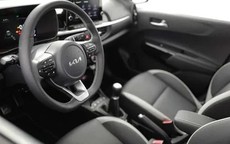 Giá lăn bánh Kia Morning giảm kỷ lục, thấp chưa từng có, hatchback rẻ nhất phân khúc cạnh tranh gay gắt với Hyundai Grand i10 về doanh số