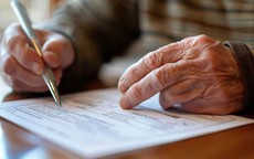 Cụ bà di chúc cho giúp việc thừa kế toàn bộ tài sản: Bí mật 8 năm khiến con cháu lặng người