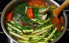 Loại rau giàu chất chống oxy hóa, hỗ trợ phòng ngừa ung thư, đang vào mùa bán đầy ở chợ Việt