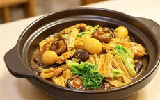 Mỗi khi tôi nấu món ăn này là cả nhà đua nhau chan nước dùng sánh ngon để trộn cùng cơm, ăn hết veo