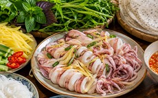 Ăn cuốn bình thường quá, phải thử cuốn kiểu mới này vừa nhanh gọn vừa ngon nhức nhối