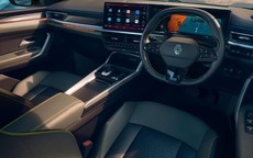 SUV 5 chỗ động cơ hybrid giá 463 triệu đồng nhỏ gọn hơn Mazda CX-5, tiết kiệm nhiên liệu, rẻ hơn Honda CR-V