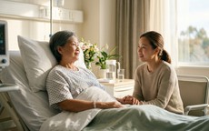 Từng thất vọng vì con trai không cho sống cùng sau nghỉ hưu, tôi hối hận sau một lần nằm viện