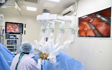 Rối loạn tiêu hóa, đi ngoài ra máu, người đàn ông 47 tuổi phát hiện ung thư trực tràng