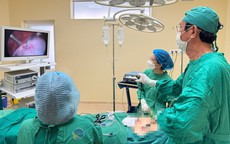 Bé gái 13 tuổi phát hiện u nang buồng trứng 6cm từ dấu hiệu nhiều người Việt bỏ qua