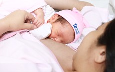 Kết hôn muộn, người phụ nữ 41 tuổi may mắn sinh con khỏe mạnh từ phôi duy nhất sau sàng lọc