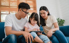 Cha mẹ càng "nghèo" 3 điều này, con khó có tương lai tốt