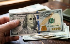 Tỷ giá USD hôm nay 7/10: Đồng Đô La Mỹ bất ngờ giảm, người kinh doanh hàng nhập khẩu mừng như vớ được vàng