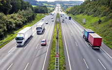 Từ 2026, hàng triệu tài xế cần nắm rõ quy định mới nhất về vượt xe và nhường đường cho xe xin vượt