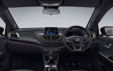 Hatchback hạng B giá 175 triệu đồng thiết kế thể thao, nội thất hiện đại 6 túi khí, phanh ABS và EBD, rẻ hơn Kia Morning, Hyundai i10, chỉ như Honda SH chắc chắn gây sốt nếu về Việt Nam