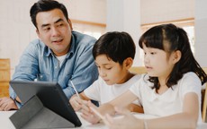 3 điều mẹ làm không tốt bằng bố trong quá trình nuôi dạy con