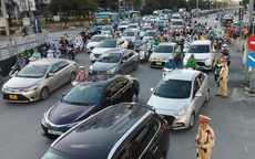 Hà Nội: Cấm xe taxi vào giờ cao điểm trên phố Khâm Thiên từ ngày 14/2